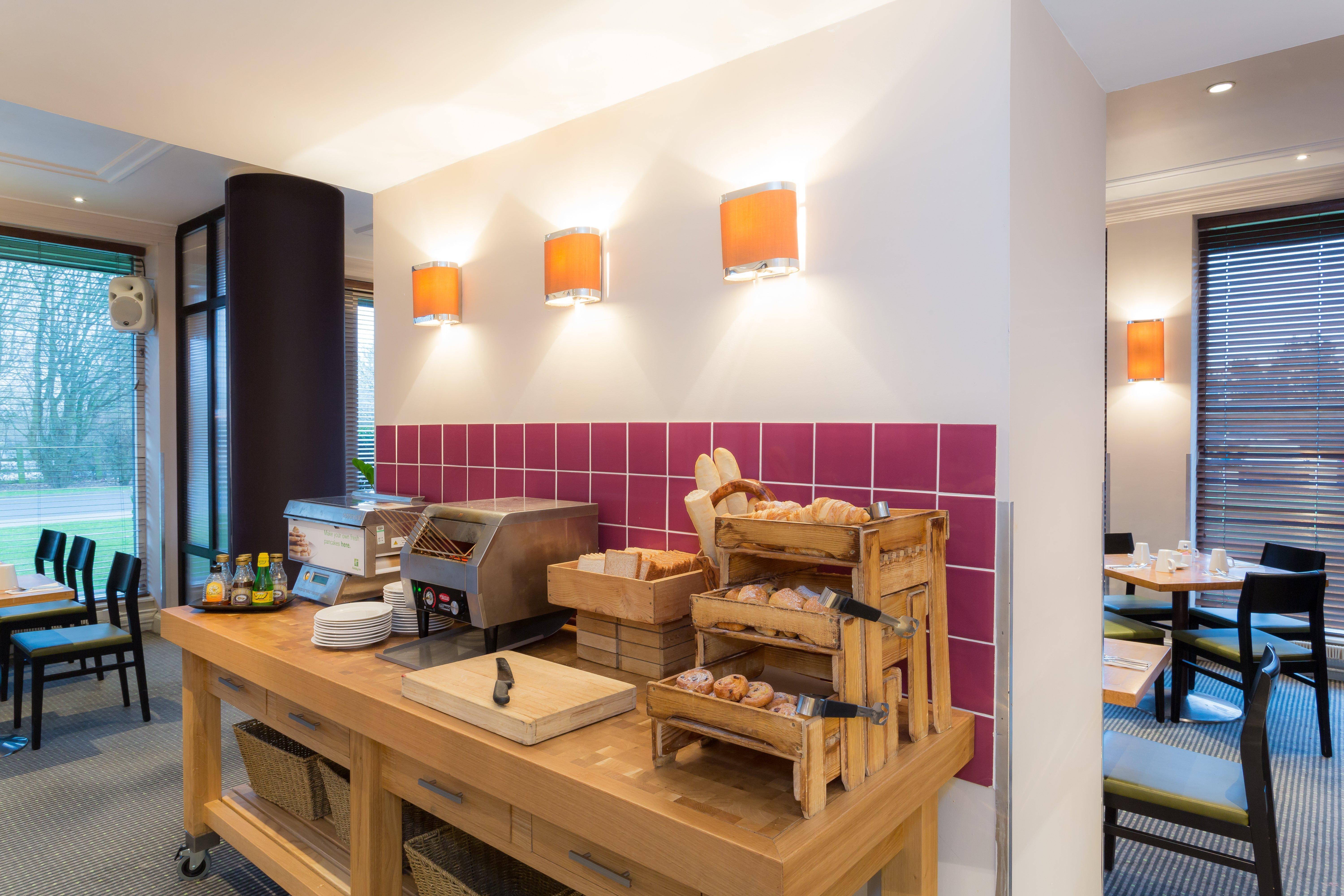 Holiday Inn Cambridge By Ihg Girton  Εξωτερικό φωτογραφία