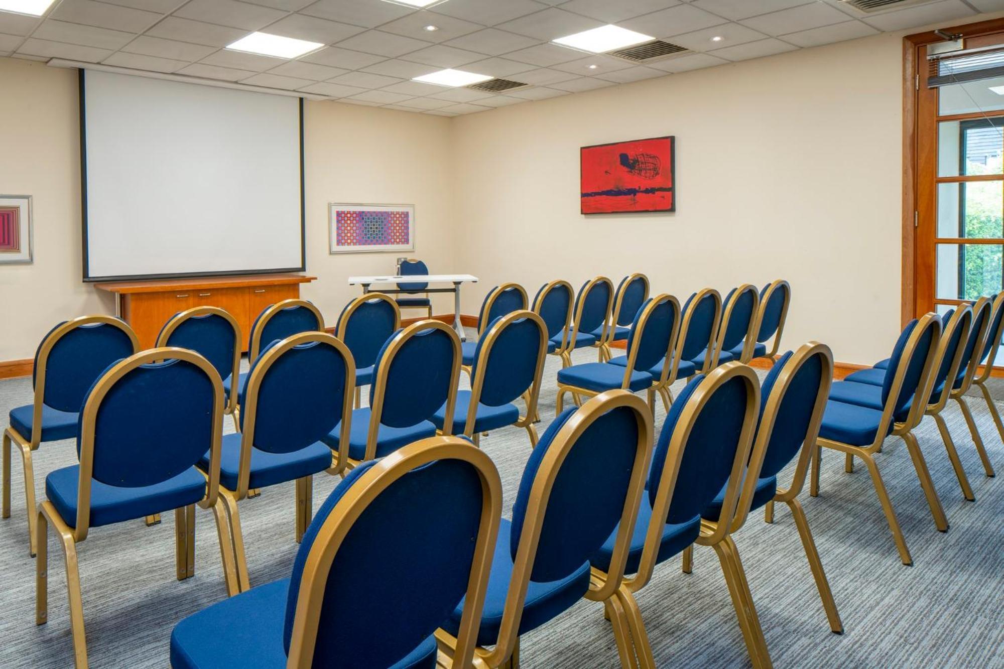 Holiday Inn Cambridge By Ihg Girton  Εξωτερικό φωτογραφία